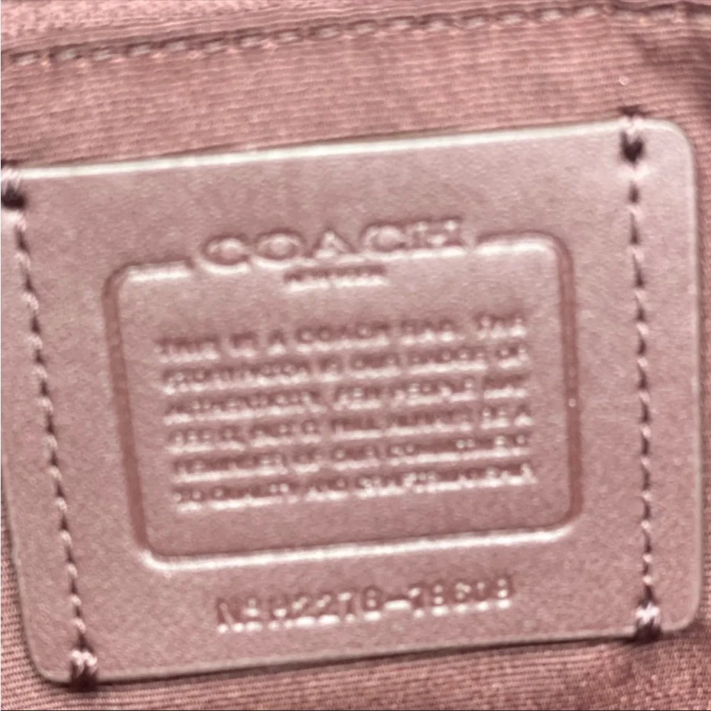 Coach Gallery Tote In Signature Canvas New - Picture 12 of 15